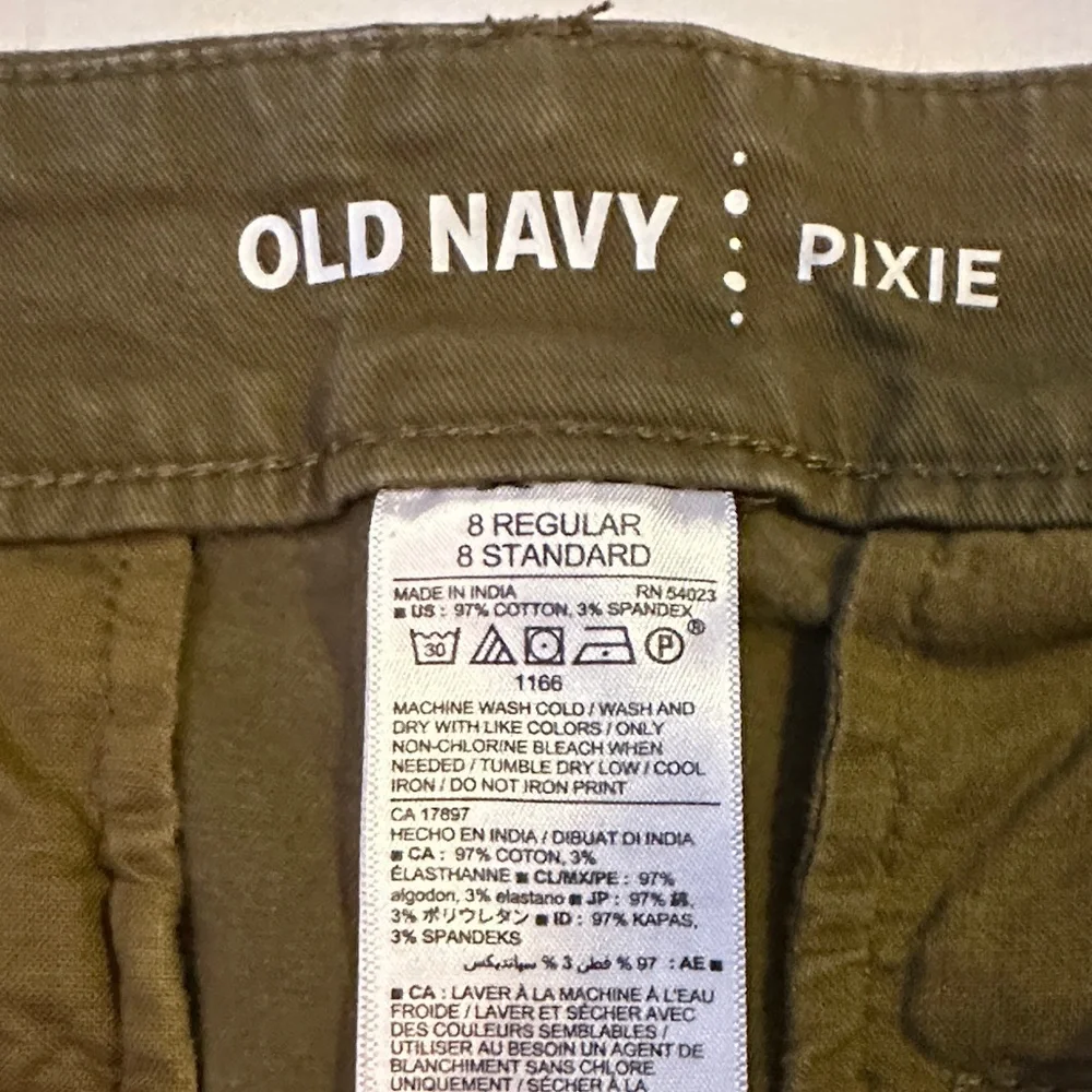 Old Navy Women's Dark Olive Casual Shorts - Picture 2 of 6